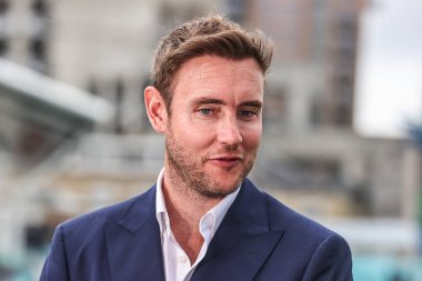 Stuart Broad CBE, 31 Temmuz 2025 'te Londra, Kia Oval' da oynanan Rothesay 5. Rothesay Test Günü 1. Maç sırasında Sky Sports 'ta konuşma yaptı.