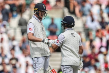 İngiltere 'den Zak Crawley ve İngiltere' den Ben Duckett 5. Rothesay Test Maçı 'nda 2. İngiltere - Hindistan - Kia Oval, Londra, 1 Ağustos 2025