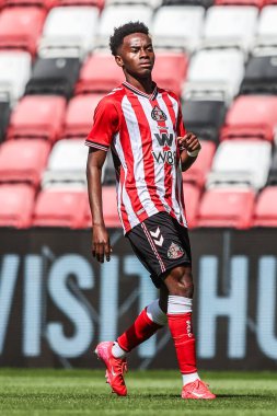 Sunderland 'dan Simon Adingra, 2 Ağustos 202' de Sunderland-Real Betis 'e karşı Stadium Of Light, Sunderland, Birleşik Krallık' ta oynanan sezon öncesi dostluk maçı sırasında