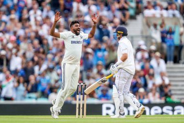 Hintli Mohammed Siraj, 4. Rothesay Test Maçı 'nda tepki gösterdi. 4. İngiltere, 3 Ağustos 2025' te The Kia Oval, Londra 'da Hindistan' a karşı.