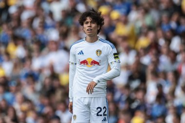 Leeds United takımından Ao Tanaka, Leeds United 'ın 2 Ağustos 202' de Elland Road, Leeds 'te Villarreal' e karşı oynadığı ön sezon dostluk maçına bakıyor.