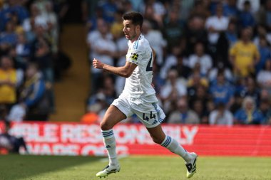 Leeds United takımından Ilia Gruev, Leeds United 'ın 2 Ağustos 202' de Elland Road, Leeds, İngiltere 'de oynadığı Leeds United-Villarreal maçında maç yapıyor.