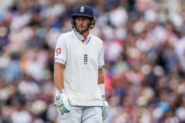 İngiltere 'den Joe Root, 5. Rothesay Test Maçı' nda işten çıkarılmasının ardından üzgün görünüyor. 4. İngiltere, Hindistan 'a karşı Kia Oval, Londra, 3 Ağustos 2025