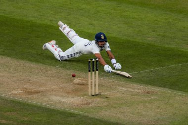 Hintli Dhruv Jurel, 5. Rothesay Test Maçı 'nda Hindistan' a karşı 3. Kia Oval, Londra, 2 Ağustos 202 'de sahaya daldı.