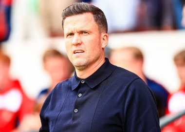 Gary Caldwell Exeter Şehir Yöneticisi Sky Bet 1 karşılaşmasında Doncaster Rovers Exeter City 'ye karşı Eco-Power Stadyumu, Doncaster, 2 Ağustos 2025