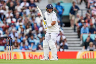 İngiltere 'den Joe Root 5. Rothesay Deneme Maçı' nda 4. İngiltere Hindistan 'a karşı Kia Oval, Londra, İngiltere' de 3 Ağustos 2025 'te vuruyor.