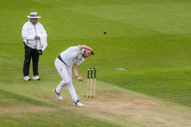 İngiltere 'den Jamie Overton, 5. Rothesay Test Maçı' nda Hindistan 'a karşı 3. Kia Oval, Londra, İngiltere' de 2 Ağustos 2025
