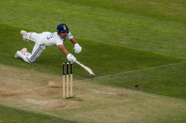 Hintli Dhruv Jurel, 5. Rothesay Test Maçı 'nda Hindistan' a karşı 3. Kia Oval, Londra, 2 Ağustos 202 'de sahaya daldı.
