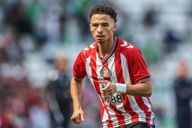 Sunderland 'dan Chemsdine Talbi, 2 Ağustos 202' de İngiltere 'nin Sunderland şehrinde oynanan Sunderland-Real Betis maçında