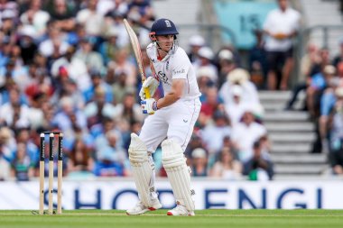 İngiltere 'den Harry Brook 5. Rothesay Deneme Maçı' nda 4. İngiltere Hindistan 'a karşı Kia Oval, Londra, İngiltere' de 3 Ağustos 2025 'te vuruyor.