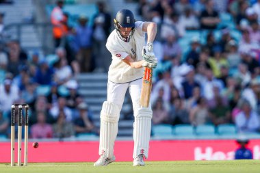 İngiltere 'den Zak Crawley 5. Rothesay Deneme Maçı' nda Hindistan 'a karşı Hindistan' da 2 Ağustos 2025 'te Londra, Kia Oval' da yarasalar.