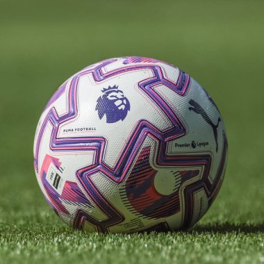 Puma Premier Ligi resmi maç topu 2 Ağustos 2025 Elland Road, Leeds, İngiltere 'de Leeds United ile Villarreal maçında karşılaştı.