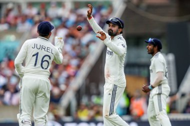 Hindistan 'dan KL Rahul, 4. Rothesay Test Maçı' nda Hindistan 'a karşı Kia Oval, Londra, İngiltere' de 3 Ağustos 2025 'te çarpışacak.