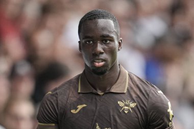 Brentford 'dan Michael Kayode sezon öncesi dostluk maçı sırasında Queens Park Rangers Brentford' a karşı Kiyan Prince Vakfı Stadyumu, Londra, 2 Ağustos 2025