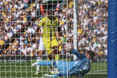 Villarreal 'den Etta Eyong, 2 Ağustos 202' de Elland Road, Leeds, İngiltere 'de oynanan Leeds United-Villarreal maçında 1-0 berabere kaldı.