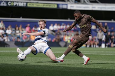 Brentford 'lu Rico Henry, Queens Park Rangers' ın Brentford 'a karşı oynadığı 2 Ağustos 2025' te Londra 'daki Kiyan Prince Foundation Stadyumu' nda oynanan sezon öncesi dostluk maçında gol atma şansı yakaladı.