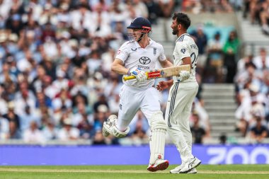 İngiltere 'den Harry Brook, 1 Ağustos 202' de Kia Oval, Londra, İngiltere 'de oynanan 5. Rothesay Test Maçı 2.