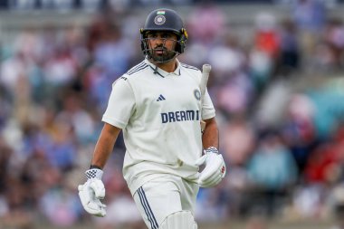 Hintli Karun Nair, 5. Rothesay Test Maçı 'nda işten çıkarılmasının ardından üzgün görünüyor. 3. İngiltere Hindistan' a karşı Kia Oval, Londra, 2 Ağustos 2025