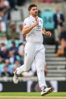 İngiltere 'den Josh Dil topu 5. Rothesay Test Maçı 2. İngiltere - Hindistan maçı sırasında 1 Ağustos 2025' te Londra, Kia Oval 'da veriyor.