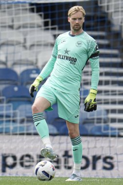 Brentford 'lu Caoimhn Kelleher, Queens Park Rangers ile Brentford arasındaki 2 Ağustos 2025' te Londra 'daki Kiyan Prince Foundation Stadyumu' nda oynanan karşılaşma sırasında