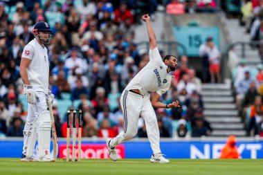 Hintli Prasidh Krishna, 5. Rothesay Test Maçı 'nda İngiltere' nin Hindistan 'a karşı 5. Kia Oval, Londra, 4 Ağustos 202' de Josh Dili 'ni görevden aldı.