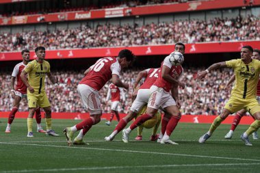 Arsenalscore takımından Christian Norgaard, Arsenal 'in 6 Ağustos 2025' te Emirates Stadyumu 'nda Villarreal' e karşı oynadığı sezon öncesi dostluk maçı sırasında