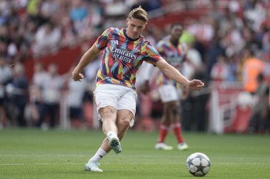 Arsenal 'den Viktor Gyokeres, 6 Ağustos 2025' te Emirates Stadyumu 'nda Arsenal' in Villarreal 'e karşı oynadığı sezon öncesi dostluk maçı öncesinde