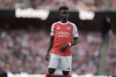 Arsenal takımından Bukayo Saka, 6 Ağustos 2025 tarihinde Emirates Stadyumu 'nda oynanan Arsenal-Villarreal maçında