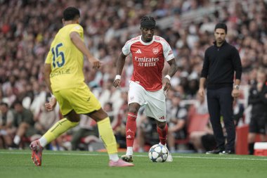 Arsenal takımından Noni Madueke, Arsenal 'in 6 Ağustos 2025' te Emirates Stadyumu 'nda Villarreal' e karşı oynadığı sezon öncesi dostluk maçı sırasında
