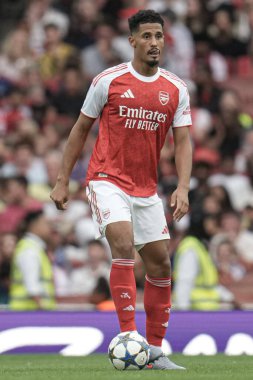 Arsenal 'den William Sthe sezon öncesi dostluk maçı sırasında Arsenal, Villarreal' e karşı Emirates Stadyumu, Londra, 6 Ağustos 2025