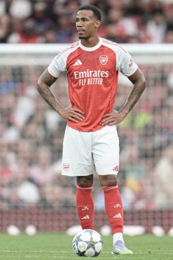 Arsenal 'li Gabriel, 6 Ağustos 2025' te Emirates Stadyumu 'nda Arsenal ile Villarreal arasında oynanan sezon öncesi dostluk maçı sırasında