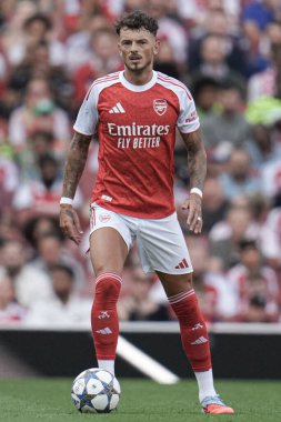 Arsenal 'den Ben White sezon öncesi dostluk maçı sırasında Arsenal, Villarreal' e karşı Emirates Stadyumu, Londra, 6 Ağustos 2025