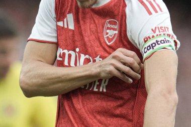 Arsenal 'den Martin degaard, Arsenal' in 6 Ağustos 2025 'te Emirates Stadyumu' nda Villarreal 'e karşı oynadığı sezon öncesi dostluk maçı sırasında