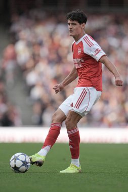 Arsenalli Christian Norgaard sezon öncesi dostluk maçı sırasında Arsenal, Villarreal 'e karşı Emirates Stadyumu, Londra, İngiltere, 6 Ağustos 2025