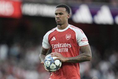 Arsenal 'li Gabriel, 6 Ağustos 2025' te Emirates Stadyumu 'nda Arsenal ile Villarreal arasında oynanan sezon öncesi dostluk maçı sırasında