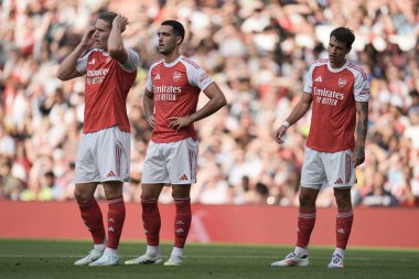 Arsenal oyuncuları sezon öncesi hazırlık maçı sırasında Arsenal, Villarreal 'e karşı Emirates Stadyumu, Londra, İngiltere, 6 Ağustos 2025