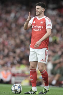 Arsenal 'den Declan Rice, 6 Ağustos 2025' te Emirates Stadyumu 'nda Arsenal ile Villarreal arasında oynanan sezon öncesi dostluk maçı sırasında