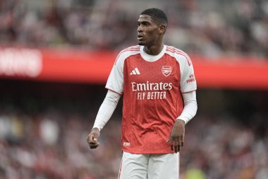 Arsenal 'den Cristian Mosquera, 6 Ağustos 2025' te Emirates Stadyumu 'nda Arsenal' in Villarreal 'e karşı oynadığı sezon öncesi dostluk maçı sırasında