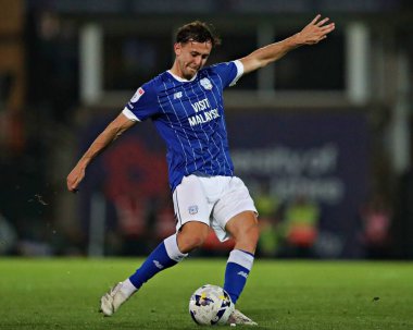 Cardiff City F.C. 'den Ryan Wintle. Gök İddia Ligi 1 maçı sırasında Port Vale, Cardiff City 'ye karşı Vale Park, Burslem, İngiltere, 7 Ağustos 2025