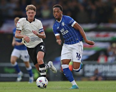 Cardiff City F.C. 'den Chris Willock. Gök İddia Ligi 1 maçı sırasında Port Vale, Cardiff City 'ye karşı Vale Park, Burslem, İngiltere, 7 Ağustos 2025