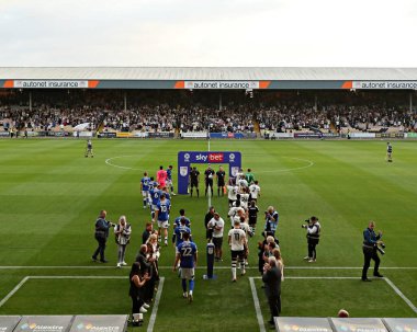 Her iki takım da 7 Ağustos 2025 'te İngiltere, Burslem' deki Vale Park 'ta oynanan Port Vale-Cardiff maçından önce sahaya çıkıyor.