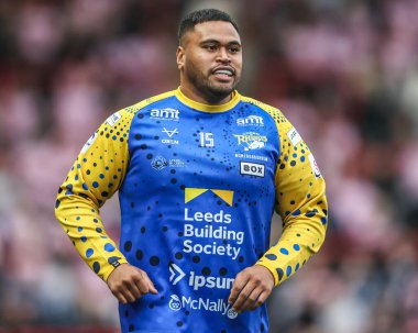 Leeds Rhinos takımından Sam Lisone, Betfred Süper Lig 21 'inci raundda Leigh Leeds Rhinos' a karşı Leigh Sports Village, Leigh, İngiltere 'de 7 Ağustos 2025' te oynanan karşılaşmada ısındı.