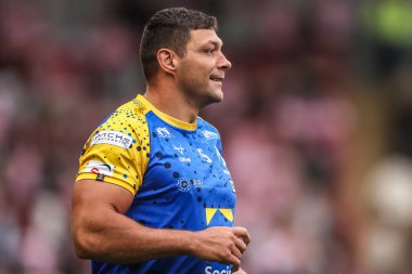 Leeds Rhinos takımından Ryan Hall, Betfred Süper Lig karşılaşmasında ısınma turunda Leigh Leeds Rhinos 'a karşı Leigh Sports Village, Leigh, İngiltere, 7 Ağustos 2025
