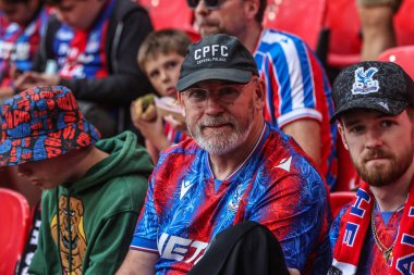 Crystal Palace taraftarları, 10 Ağustos 2025 'te Londra' daki Wembley Stadyumu 'nda oynanan FA Community Shield maçı sırasında geldiler.