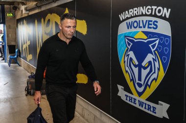 Warrington Wolves 'un baş antrenörü Sam Burgess, Warrington, İngiltere' deki Halliwell Jones Stadyumu 'nda Warrington Wolves - Wigan Warriors maçının 21.