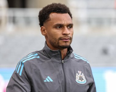 Newcastle Untie 'den Jacob Murphy, Newcastle, 8 Ağustos 2025' te St. James 's Park, Newcastle, İngiltere' deki Newcastle United 'a karşı oynanan hazırlık maçı sırasında geldi.