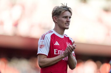 Arsenal 'den Martin degaard, 9 Ağustos 2025' te Birleşik Krallık, Londra 'daki Emirates Stadyumu' nda oynanan Arsenal - Athletic Bilbao maçında