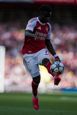 Arsenal takımından Bukayo Saka, 9 Ağustos 20255 'te Emirates Stadyumu' nda oynanan Arsenal - Athletic Bilbao maçında