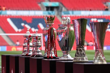 FA Cup, FA Kadınlar Kupası, Premier League, Şampiyonlar Ligi, Avrupa Ligi ve Konferans Ligi kupaları, 10 Ağustos 2025 'te Londra' daki Wembley Stadyumu 'nda oynanan FA Community Shield maçı sırasında Liverpool' a karşı oynanan karşılaşma.