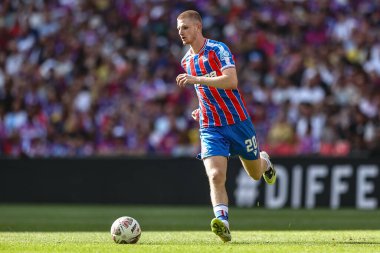 Kristal Saray 'dan Adam Wharton 10 Ağustos 2025' te Wembley Stadyumu 'nda oynanan FA Community Shield maçı sırasında Liverpool' a karşı Crystal Palace maçında.